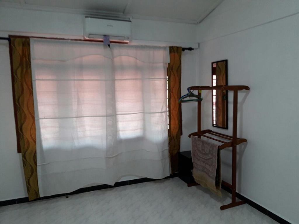 Nur Muslim Homestay At Kota Bharu Exteriör bild