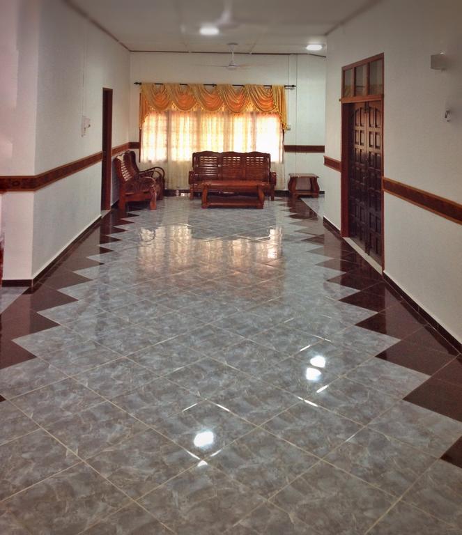 Nur Muslim Homestay At Kota Bharu Exteriör bild