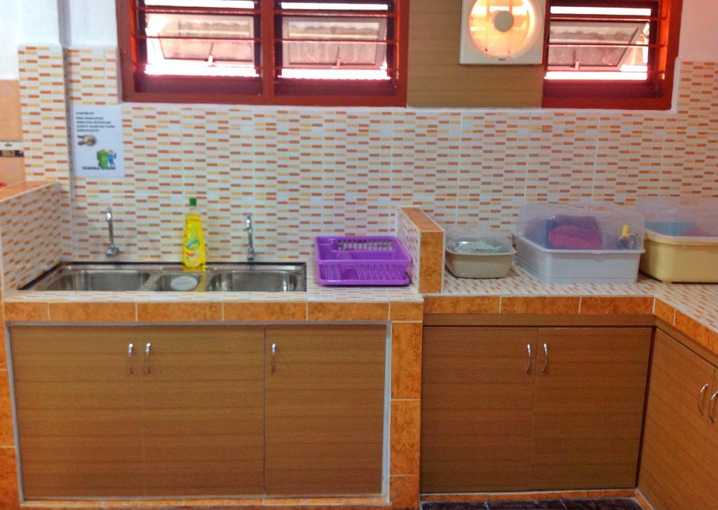 Nur Muslim Homestay At Kota Bharu Exteriör bild